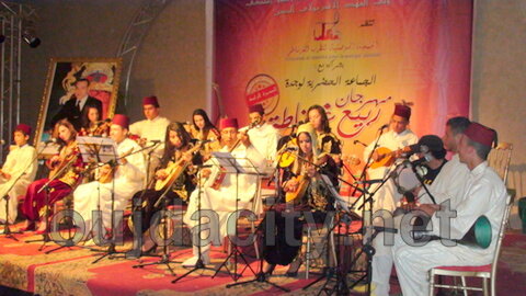 اقبال جماهيري كبيرعلى مهرجان ربيع غرناطة بوجدة في نسخته الرابعة VIDEOS